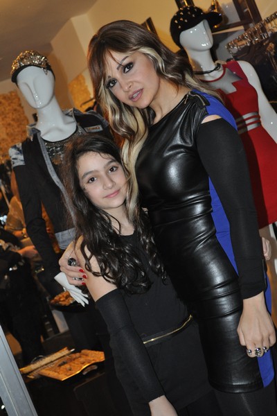 S ladies boutique Opening